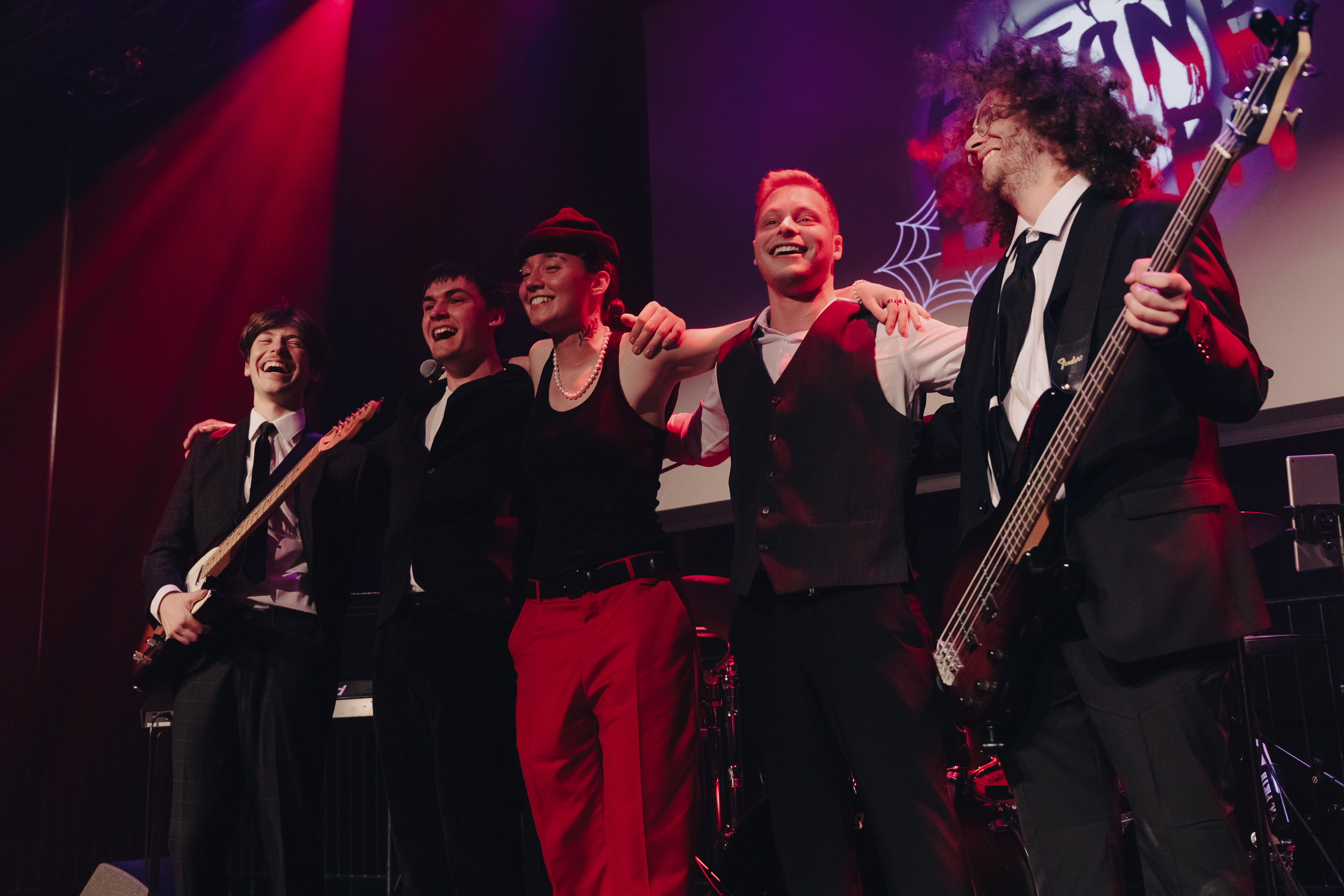 La chanteuse Ariane Baert accompagnée de ses musiciens